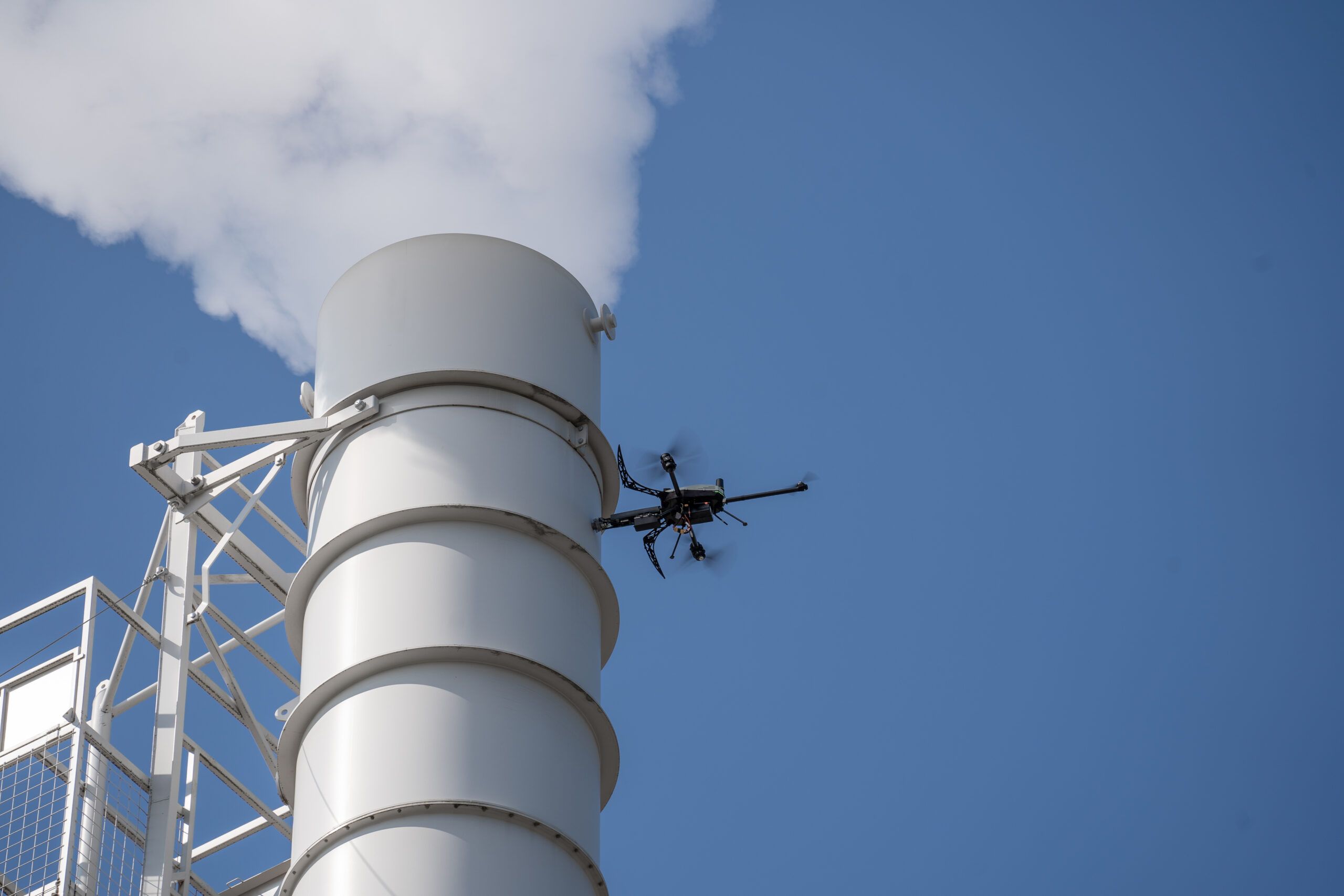 Voliro T Drone smokestack inspection