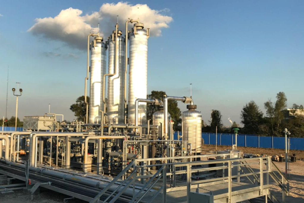 Storage tanks and transfer infrastructure in [confirmed Baton Rouge-area location]