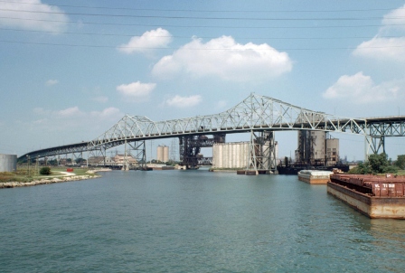 Industrial waterfront and freight infrastructure in the Chicago area (featured image)